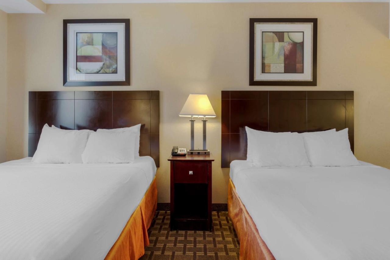 Best Western Plus Brooklyn Bay Hotel Nueva York Exterior foto